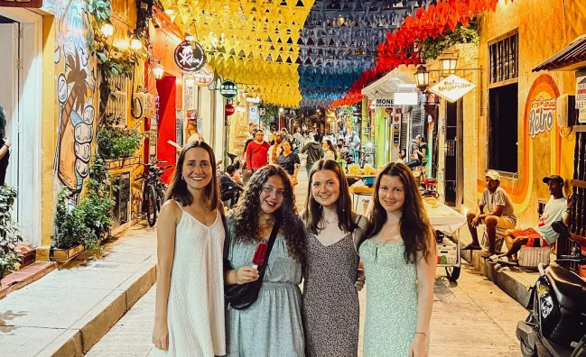 Weltweite Abenteuer-Reisen & Backpacking-Touren